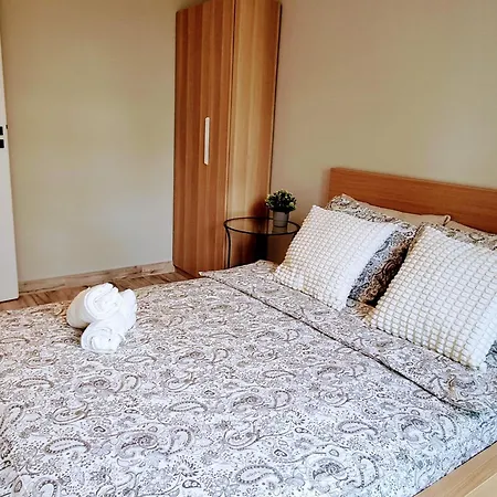 Apartment - Srebrzynska Prywatne Miejsce Parkingowe